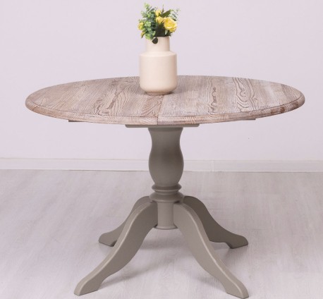 Table with central leg...