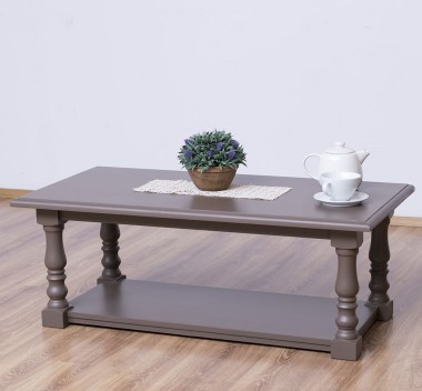 Coffee table with turned legs
