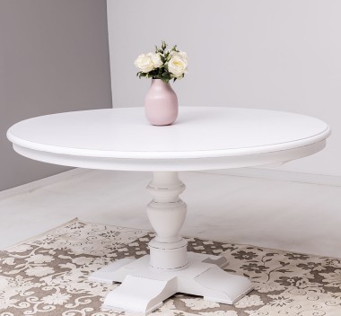 Oval table with turned central leg
