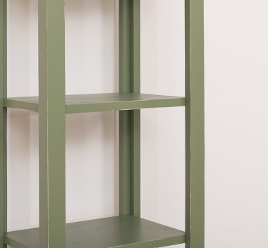 Shelf with 4 shelves