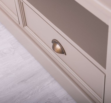 TV chest of drawers with 3 drawers and 3 open spaces