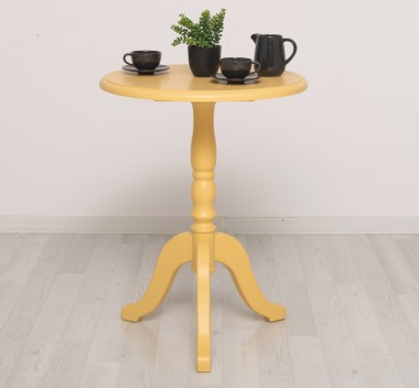 Round coffee table