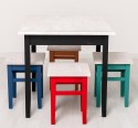 Table with oak top, dim. 80x80x78 with 4 chairs - Color Top_P080 - Color Corp_Multicolor - MULTICOLOR