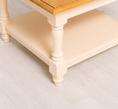Coffee table with turned legs and a low shelf , top oak - PS710-TOP OAK