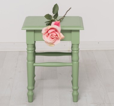 Chair with turned legs - PS679