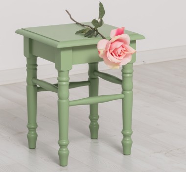 Chair with turned legs - PS679